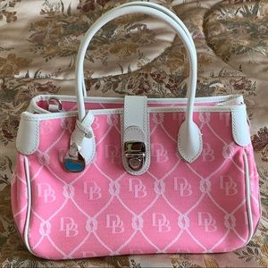 Dooney  Bourke Monogram Signature Purse EUC